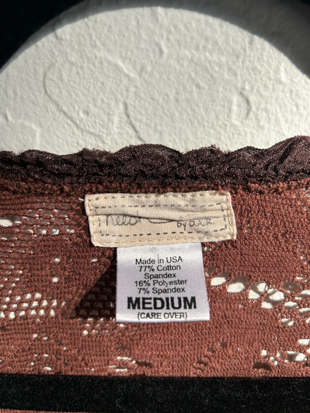 Brown Sheer Lace Long-Sleeve Scoop Neck Top - Picture 4 of 4